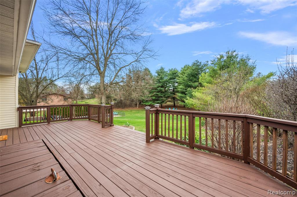 125 Cayuga Road Lake Orion, MI 48362 - Photo 12 of 53
