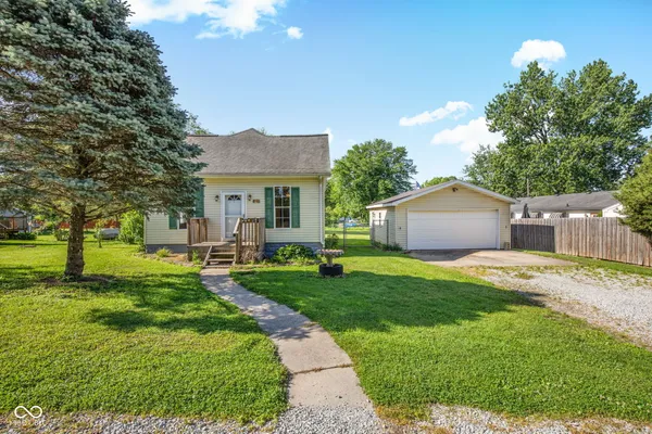 $219,900 | 9781 West Walnut Street, Lapel, IN 46051