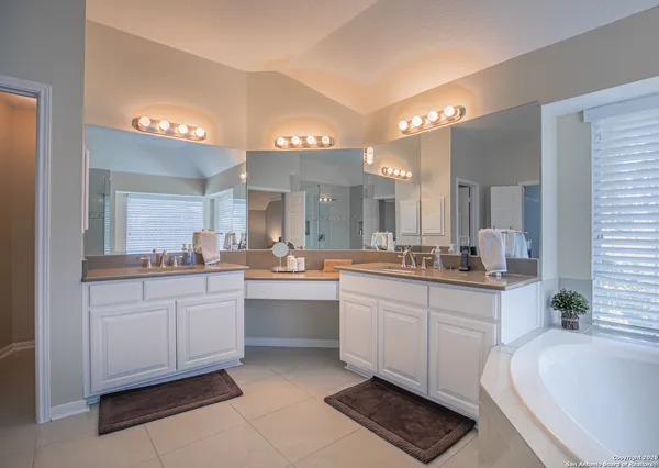 $5,000 | 23223 Whisper Canyon, San Antonio, TX 78258