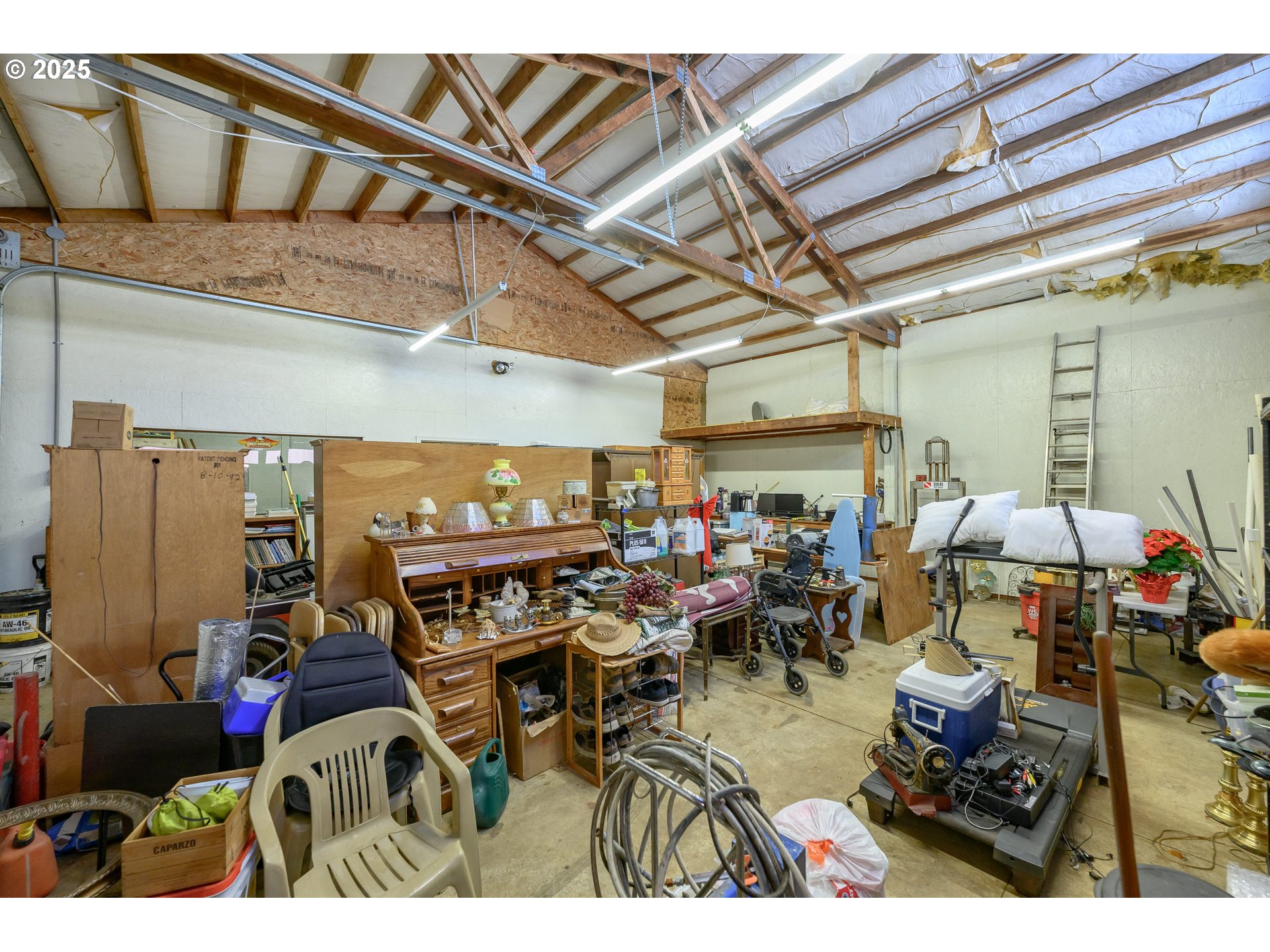 13330 Willamina Creek Road Willamina, OR 97396 - Photo 37 of 46 a view of a room with gym equipment