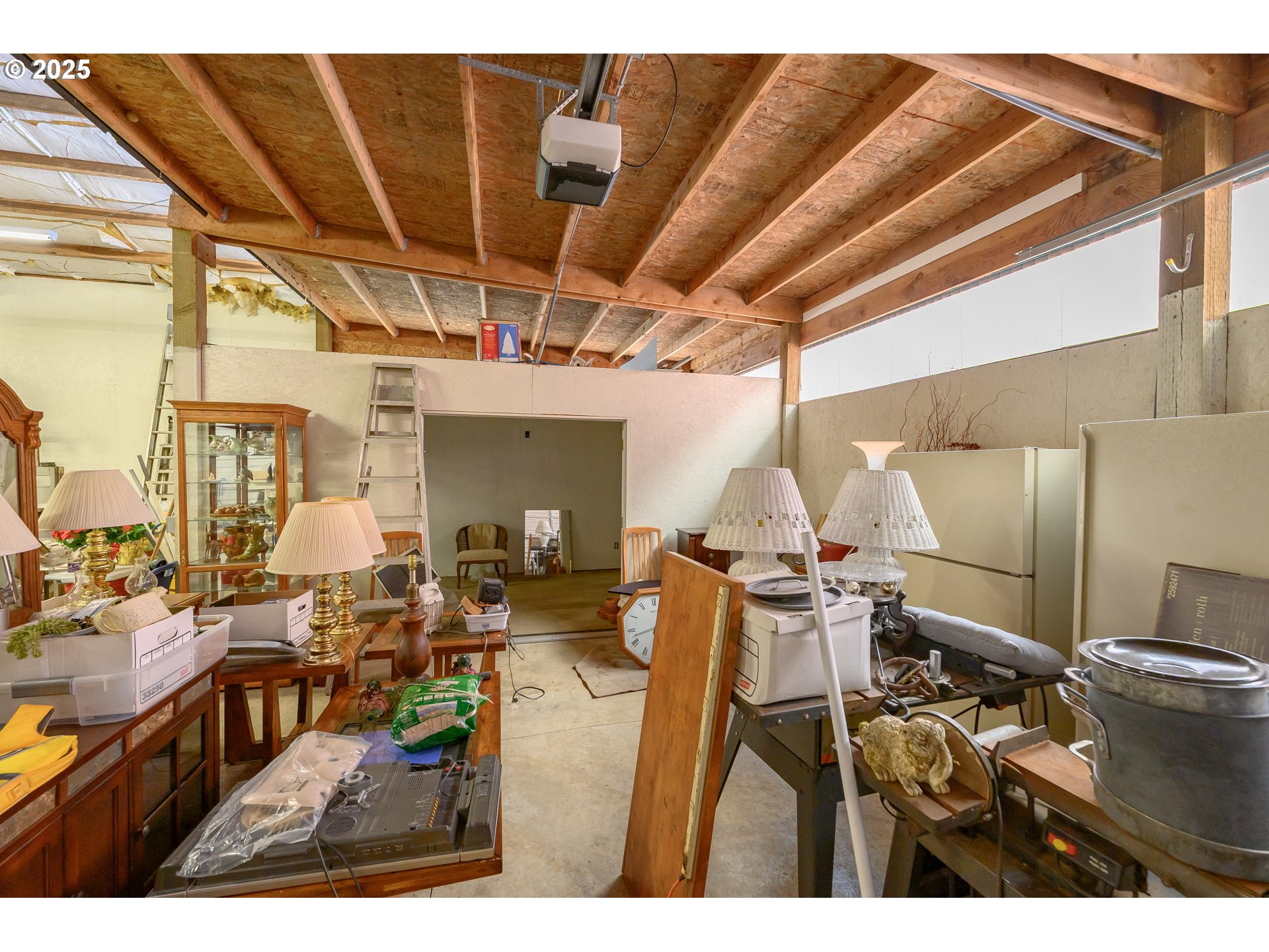13330 Willamina Creek Road Willamina, OR 97396 - Photo 38 of 46 a view of a living room and bathroom