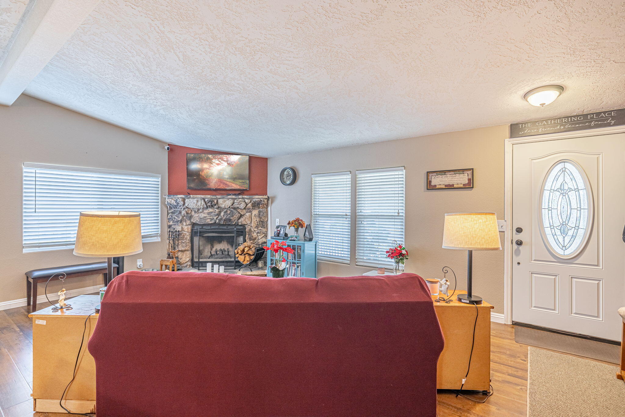 33105 Santiago Road Acton, CA 93510 - Photo 28 of 73 a bed room with a bed mirror table and a window