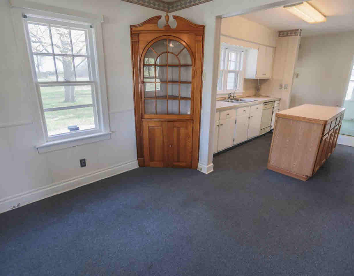 10033 Potter Road Flushing, MI 48433 - Photo 4 of 8 21286221-3.JPG