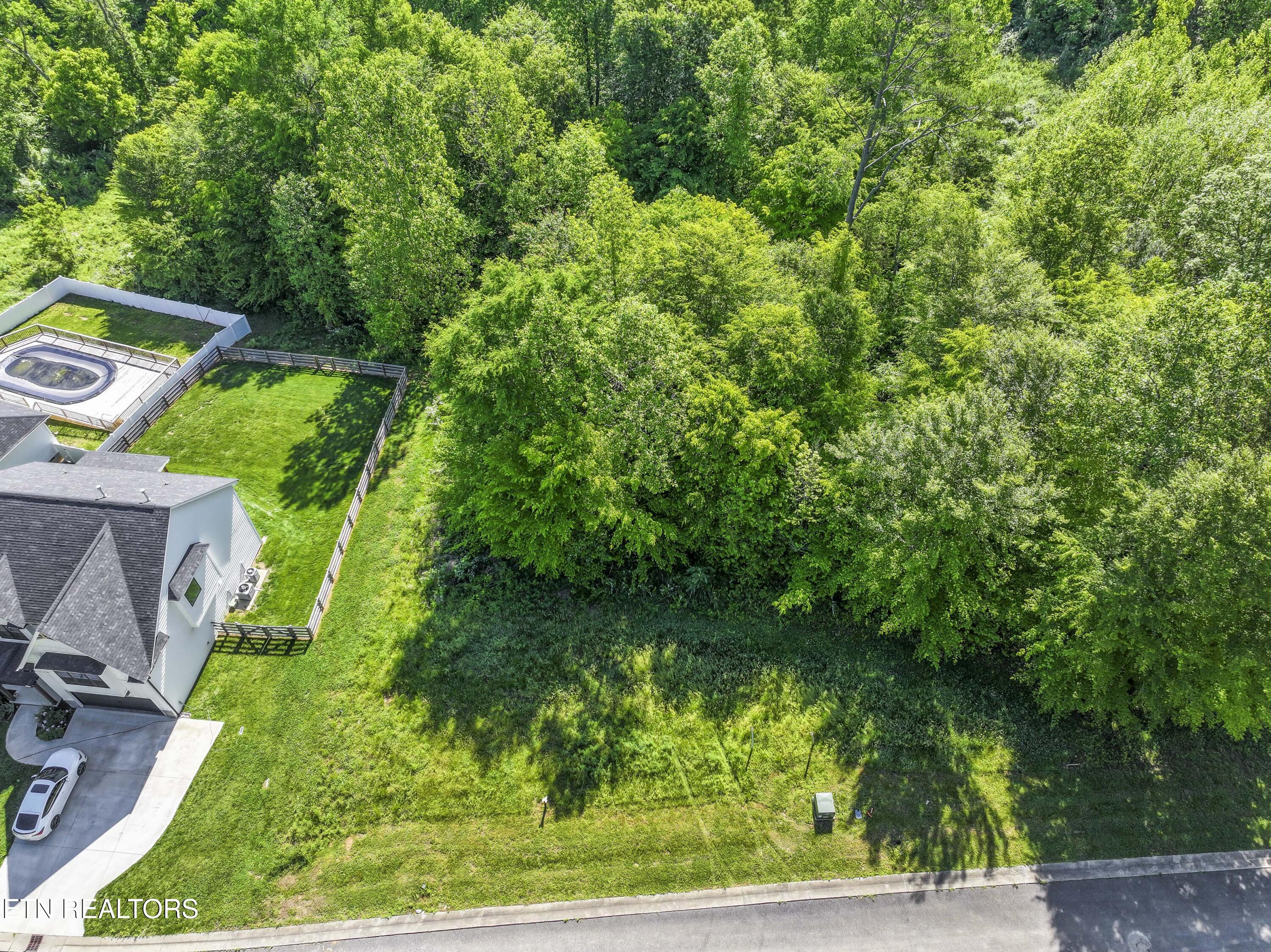 113 Cherry Oak Drive Oak Ridge, TN 37830 - Photo 4 of 17 print_quality-DJI_20250506223912_0001_D