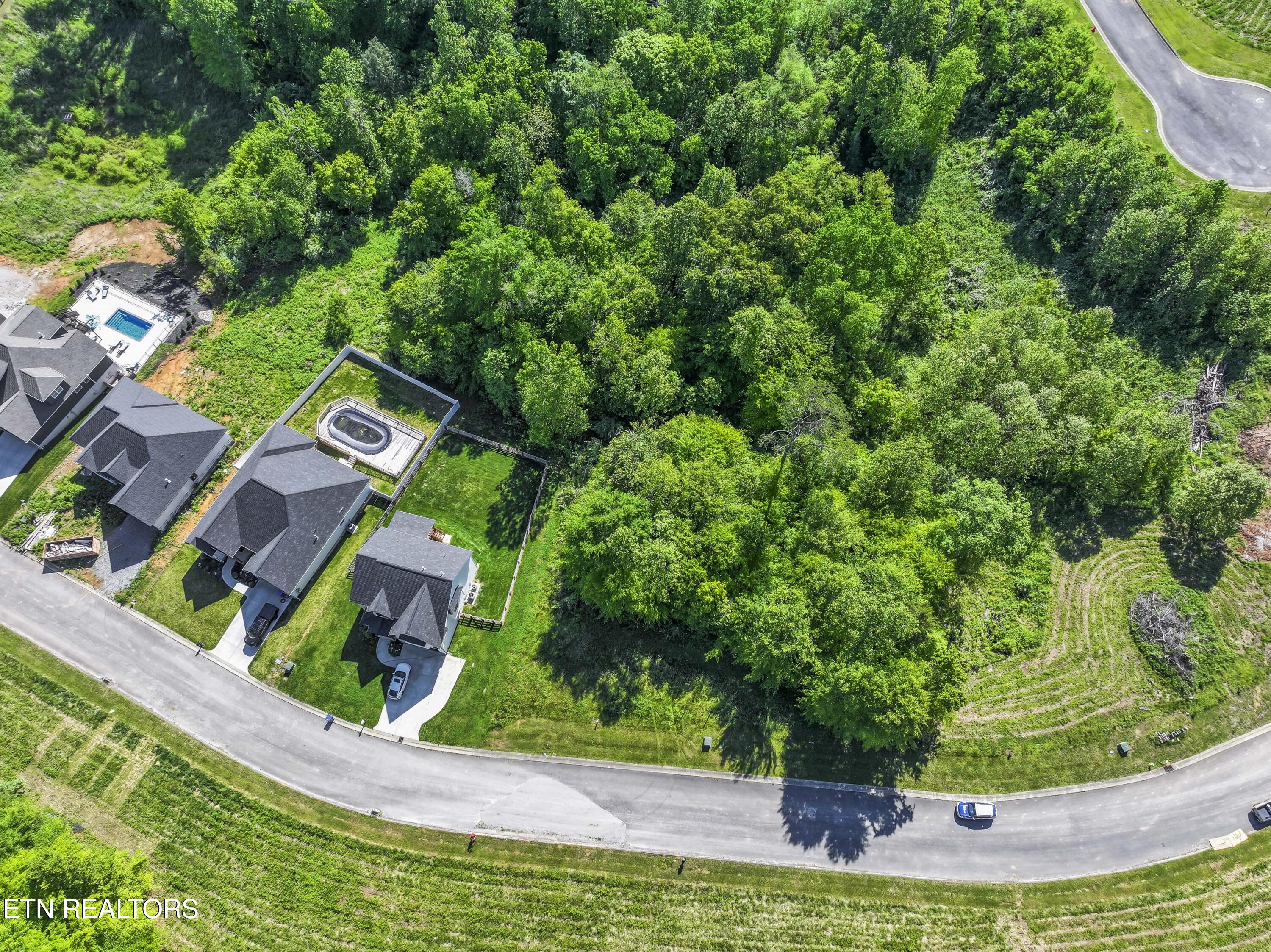 113 Cherry Oak Drive Oak Ridge, TN 37830 - Photo 7 of 17 print_quality-DJI_20250506224118_0009_D