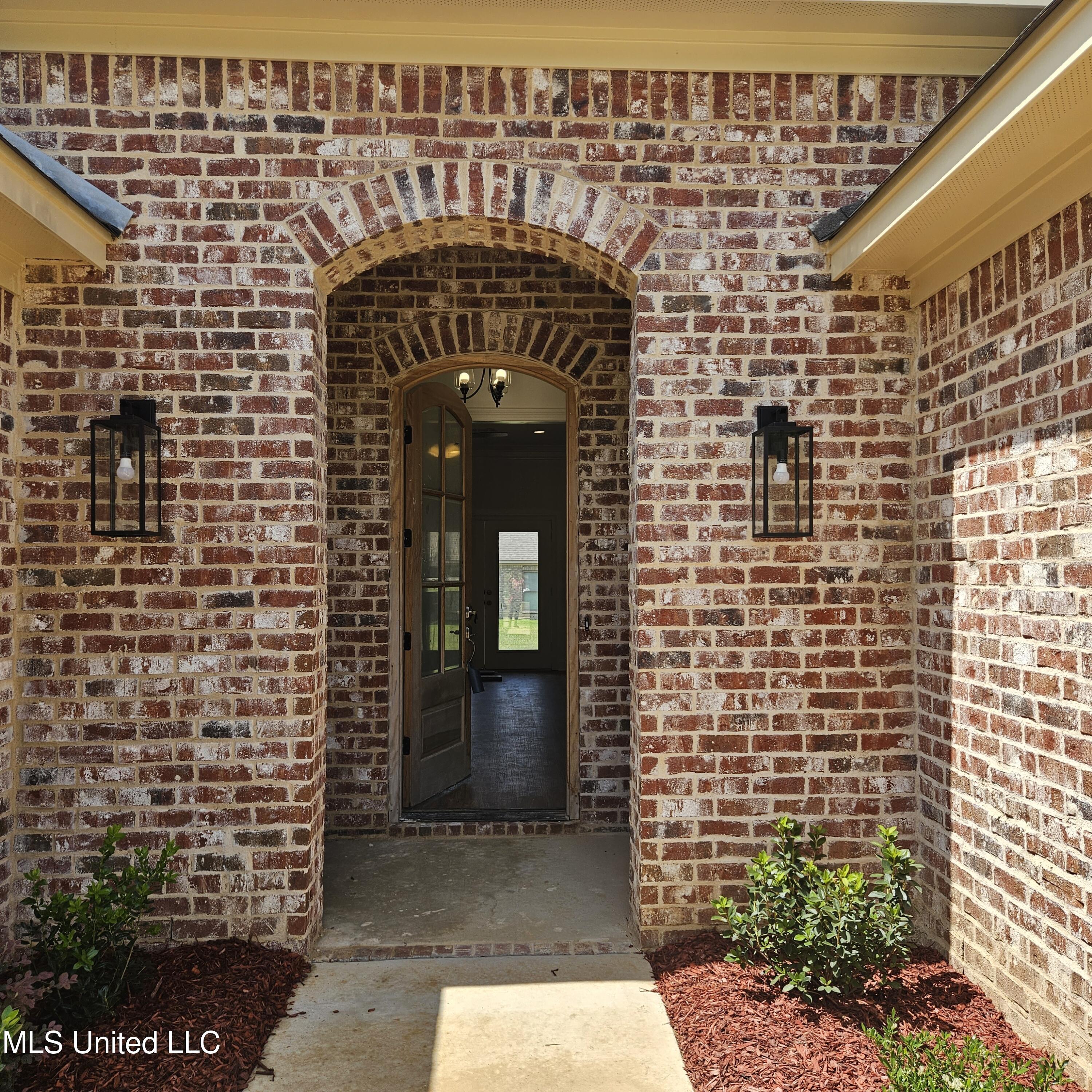 303 Maple Cove Canton, MS 39046 - Photo 12 of 17 Entrance