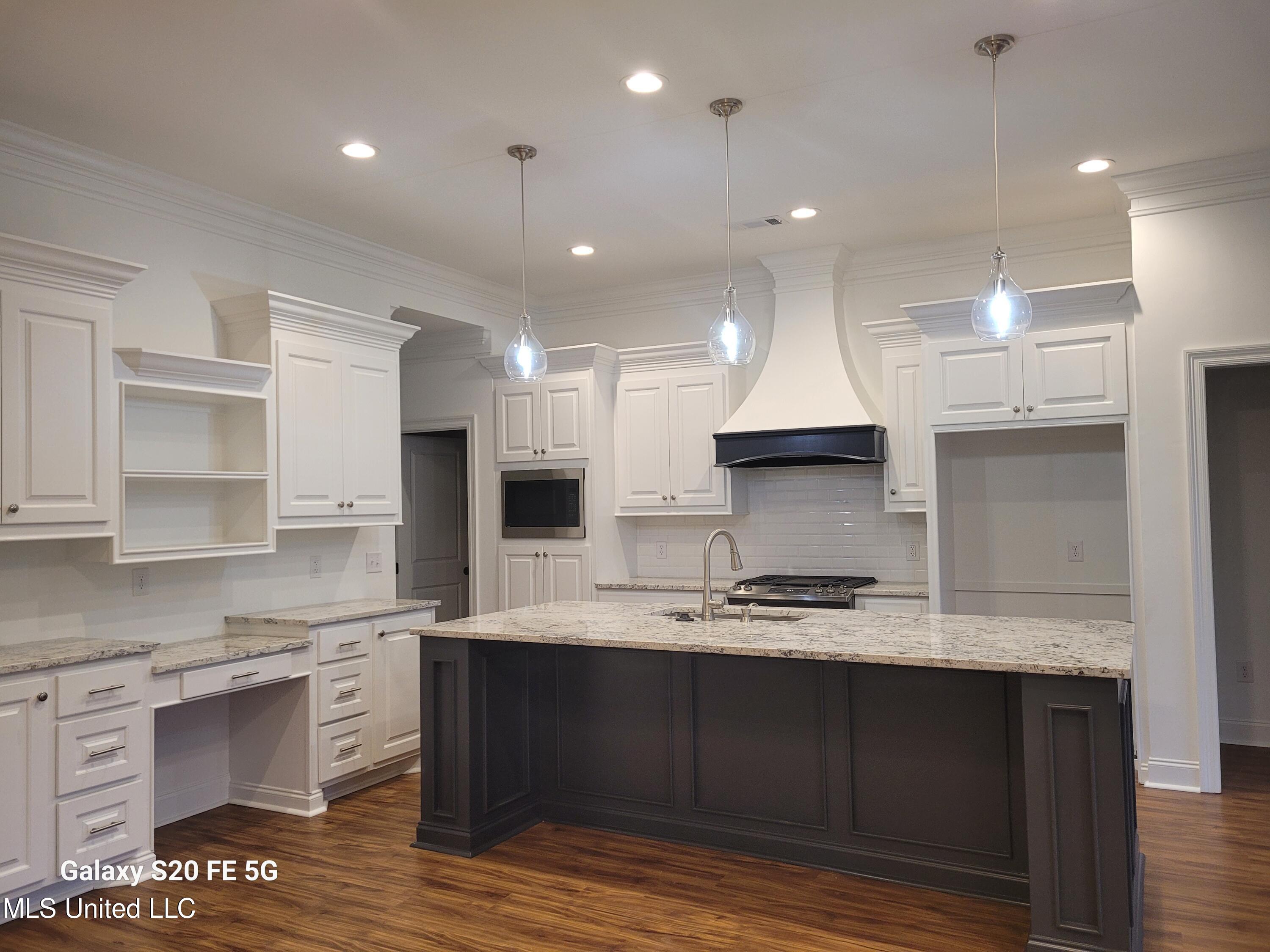303 Maple Cove Canton, MS 39046 - Photo 2 of 17 Kitchen