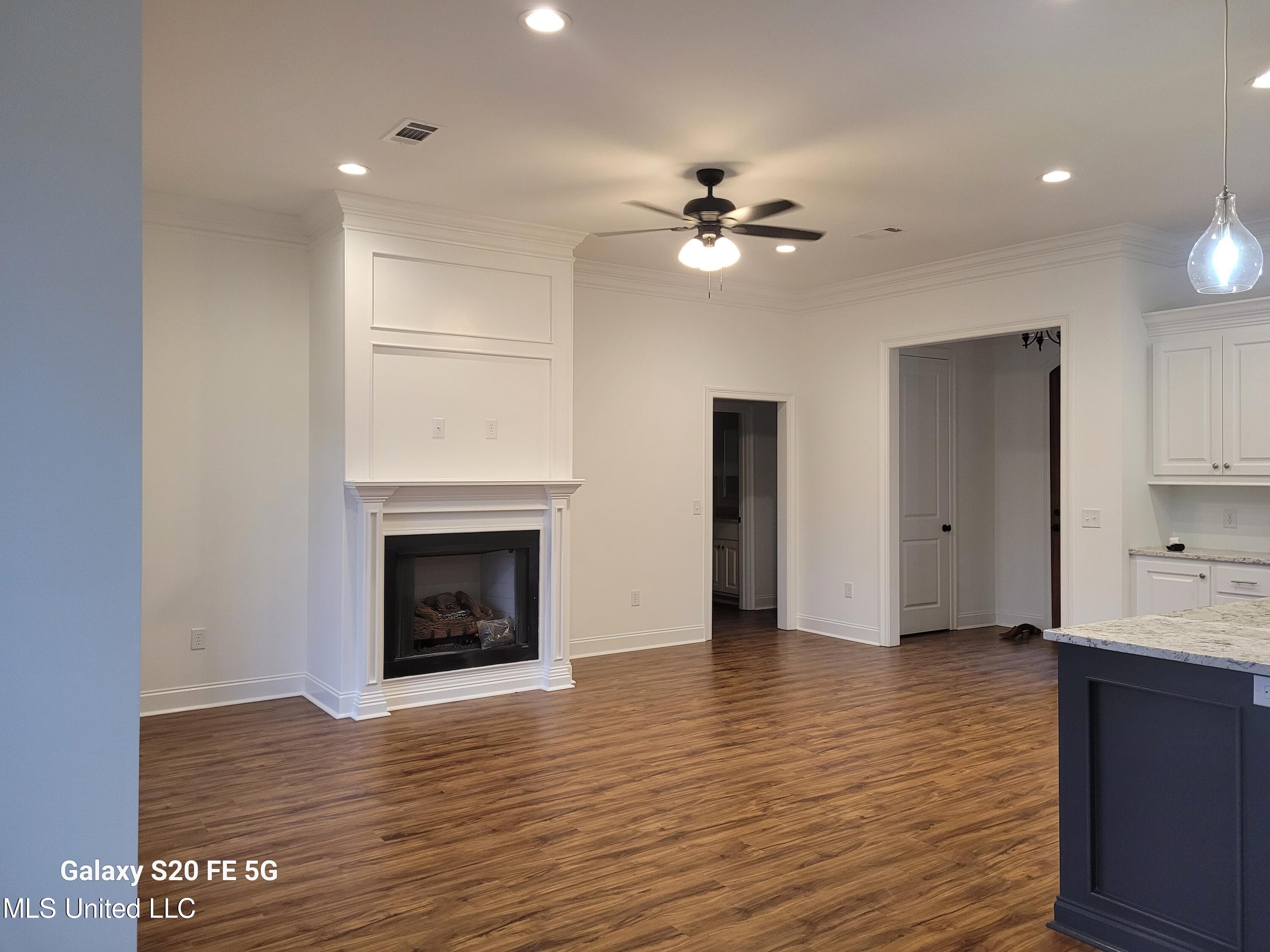 303 Maple Cove Canton, MS 39046 - Photo 3 of 17 20231120_152959