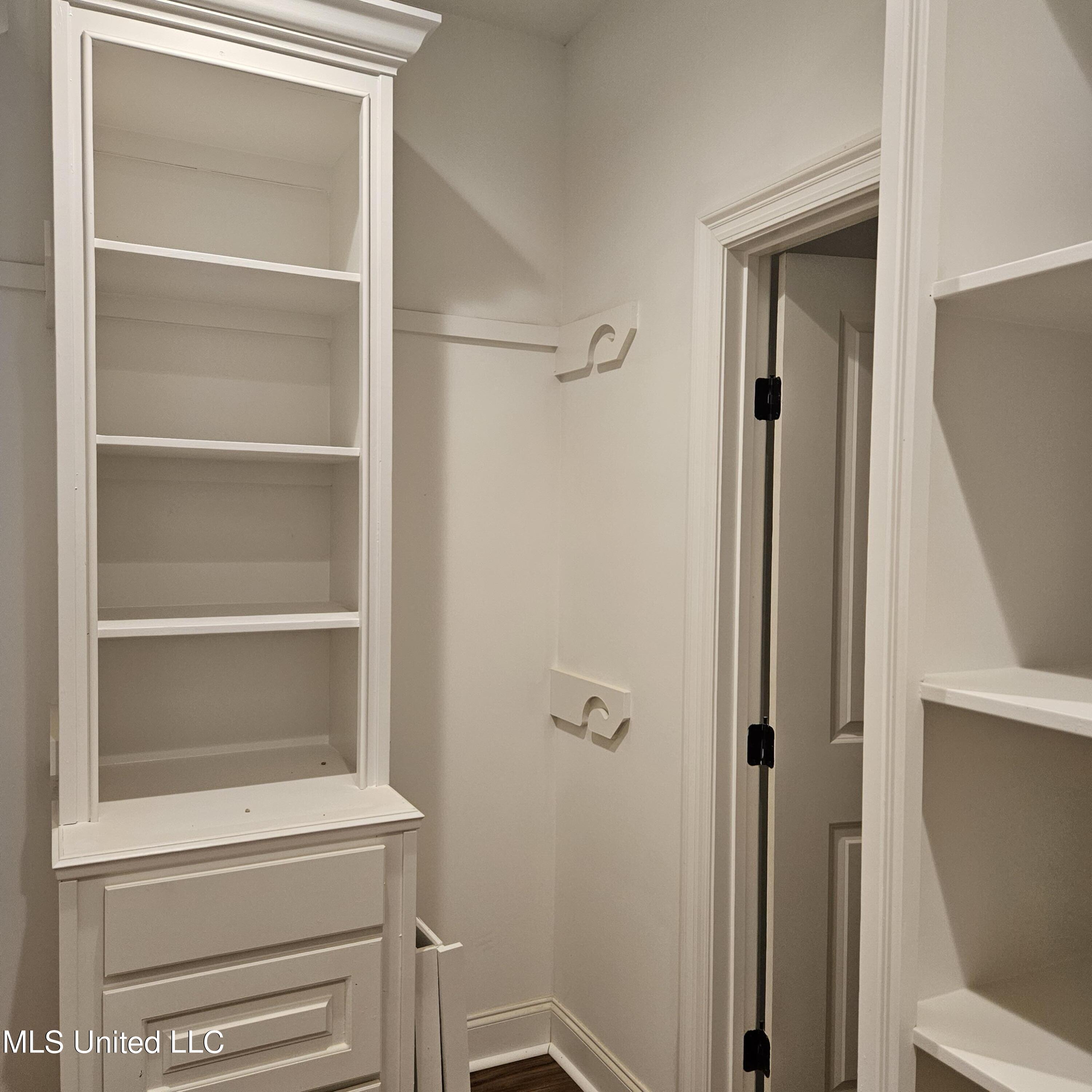 303 Maple Cove Canton, MS 39046 - Photo 6 of 17 20230831_124537