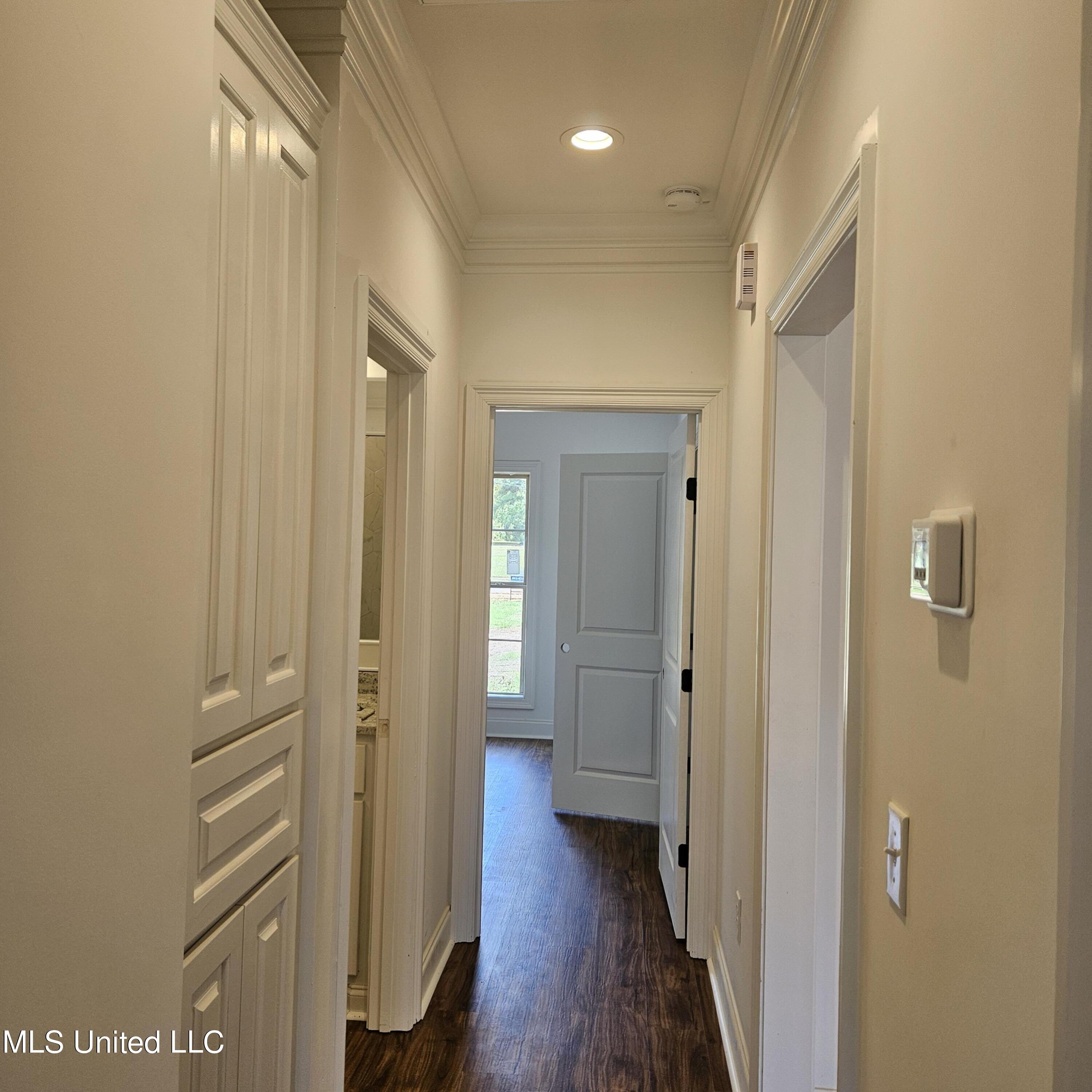 303 Maple Cove Canton, MS 39046 - Photo 9 of 17 Hall way
