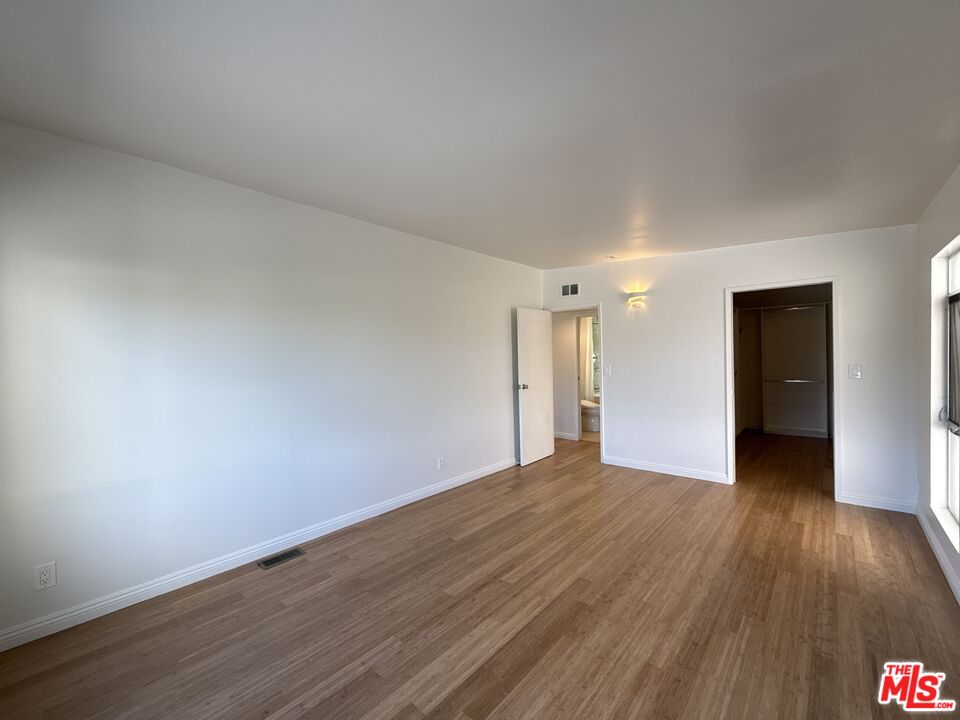 2243 Silver Ridge Avenue Los Angeles, CA 90039 - Photo 14 of 24