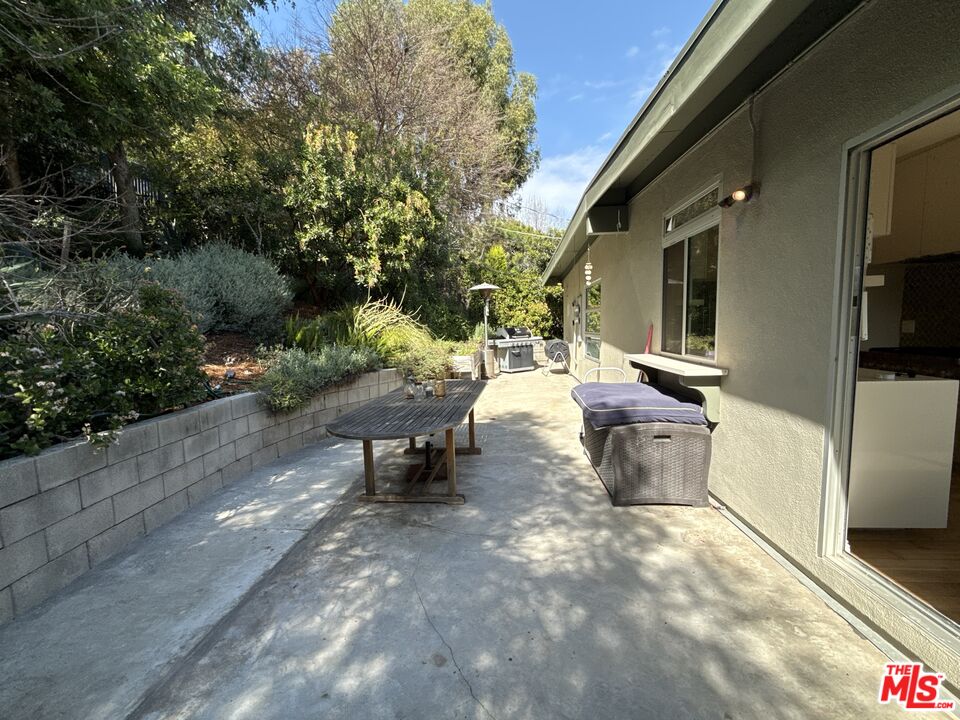 2243 Silver Ridge Avenue Los Angeles, CA 90039 - Photo 19 of 24