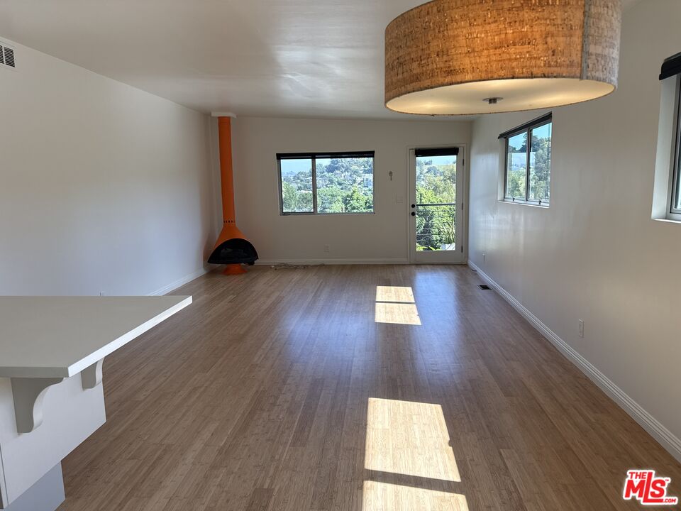 2243 Silver Ridge Avenue Los Angeles, CA 90039 - Photo 5 of 24