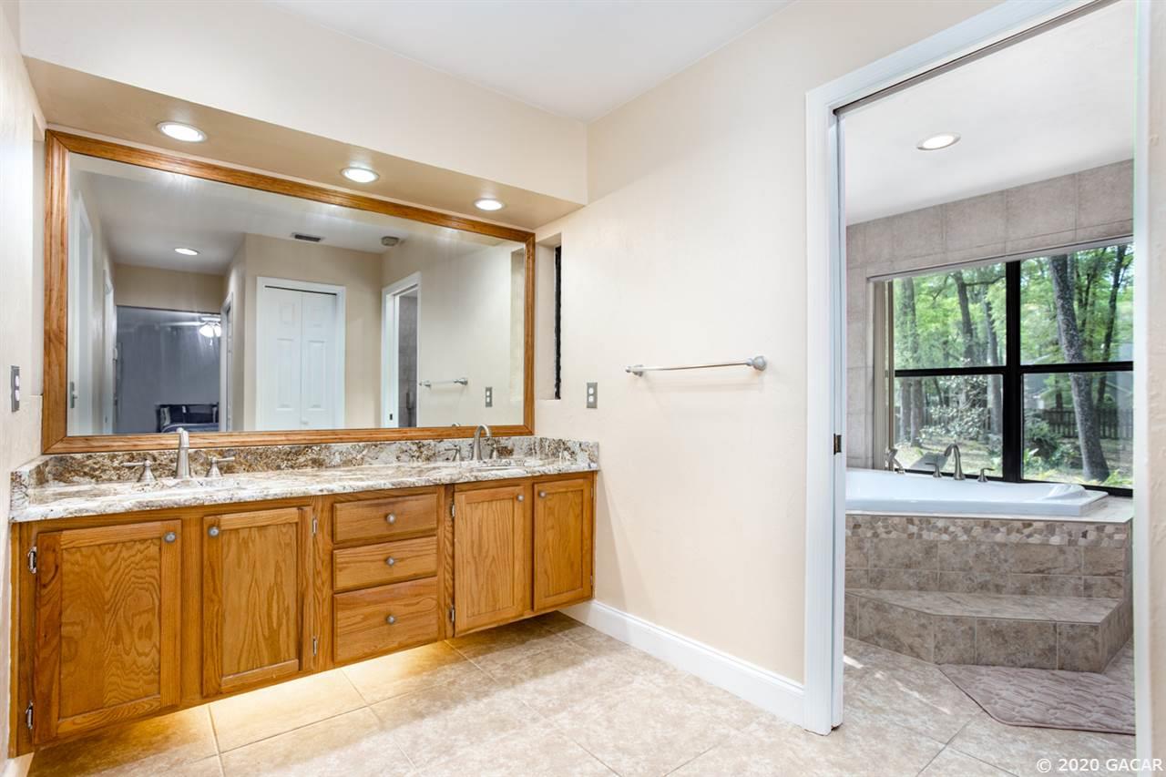 8609 Southwest 20 Road Gainesville, FL 32607 - Photo 18 of 30