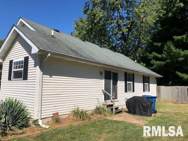 2221 East Brown Street Springfield, IL 62703 - Photo 3 of 19