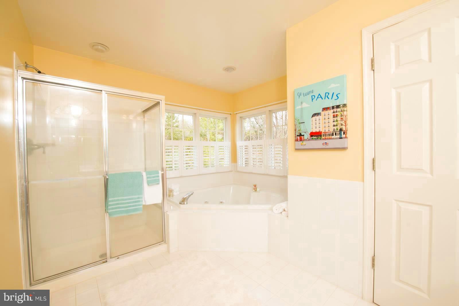 2604 Howard Grove Road Davidsonville, MD 21035 - Photo 20 of 36 Master Bathroom w/Ceramic Tile