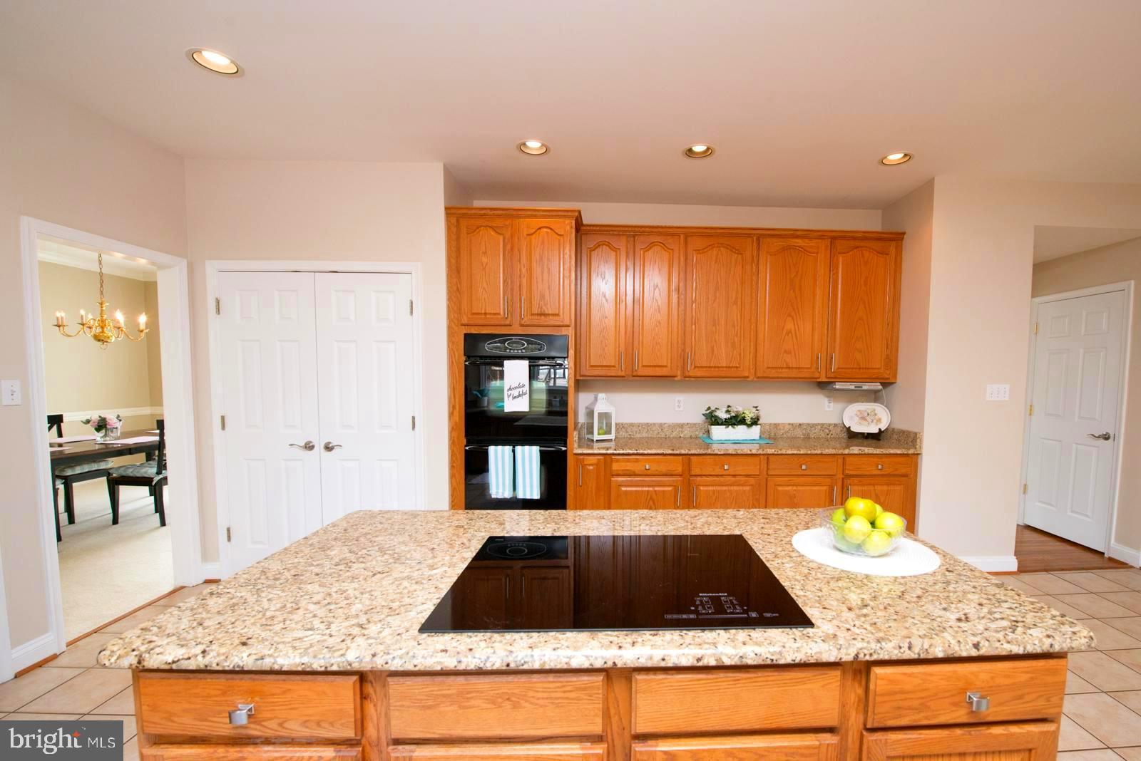 2604 Howard Grove Road Davidsonville, MD 21035 - Photo 9 of 36 Cook Top Counter & Plenty of Cabinet Storage