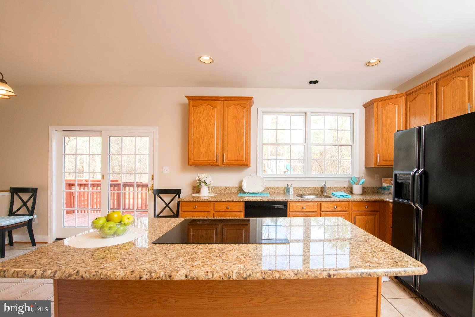 2604 Howard Grove Road Davidsonville, MD 21035 - Photo 10 of 36 Granite Counter Tops