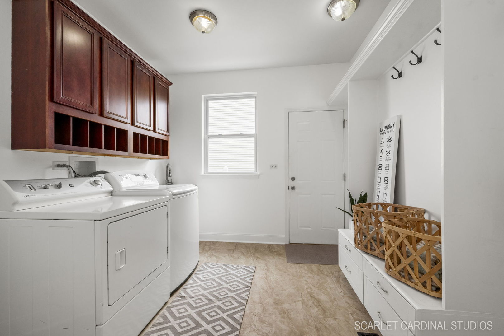 312 Veronica Circle Bartlett, IL 60103 - Photo 15 of 45 a bathroom with a sink and a mirror