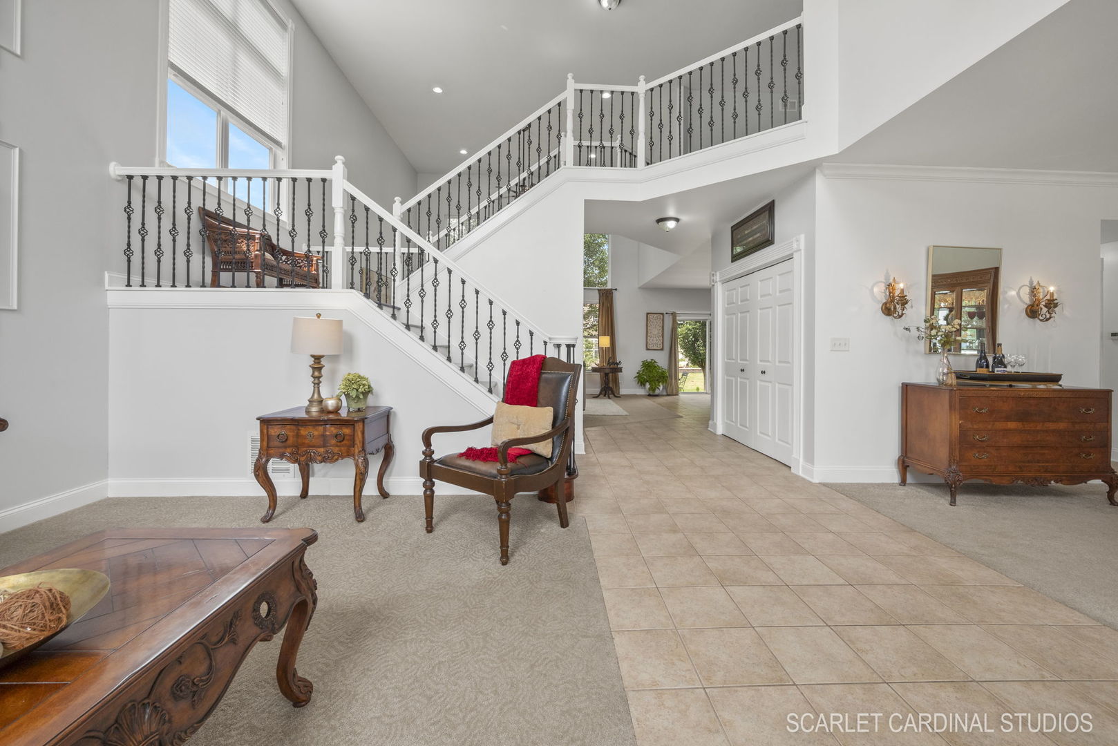 312 Veronica Circle Bartlett, IL 60103 - Photo 9 of 45 a living room with furniture