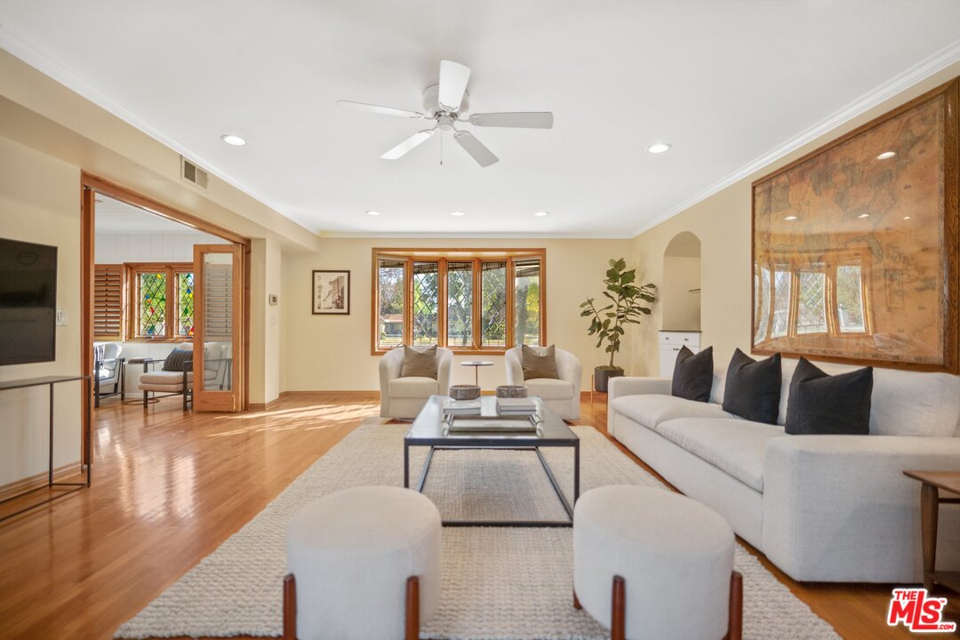 17361 Gresham Street Northridge, CA 91325 - Photo 16 of 54