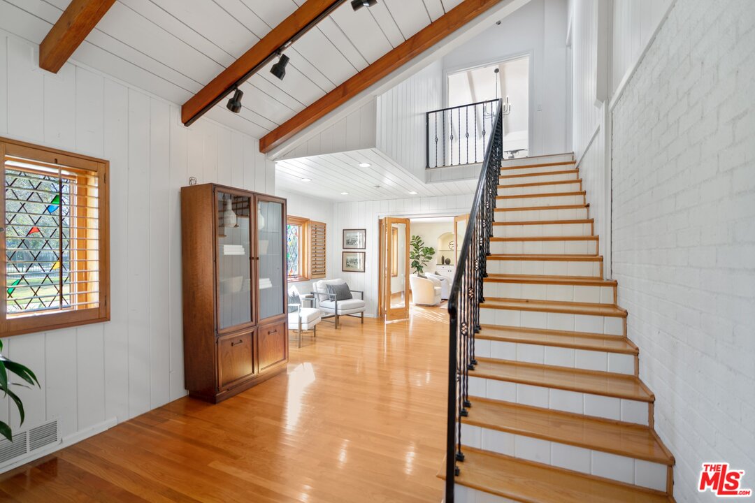 17361 Gresham Street Northridge, CA 91325 - Photo 20 of 54