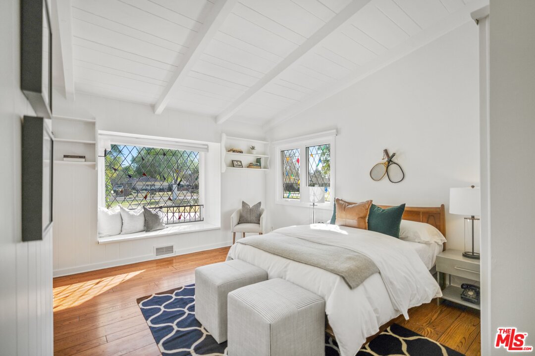 17361 Gresham Street Northridge, CA 91325 - Photo 26 of 54