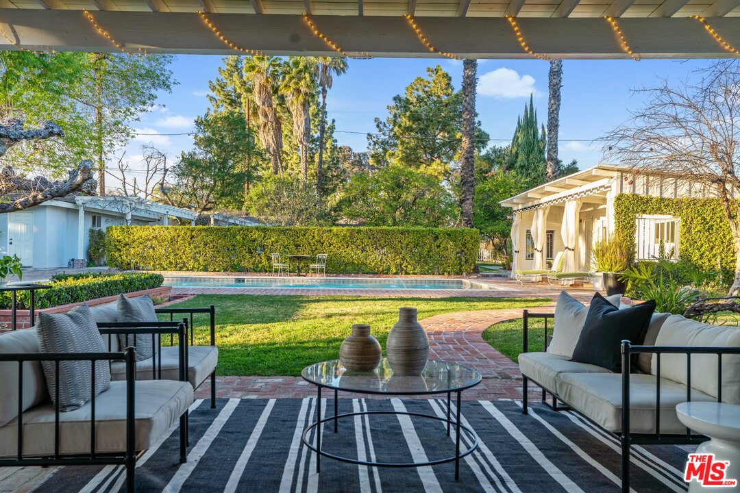 17361 Gresham Street Northridge, CA 91325 - Photo 30 of 54