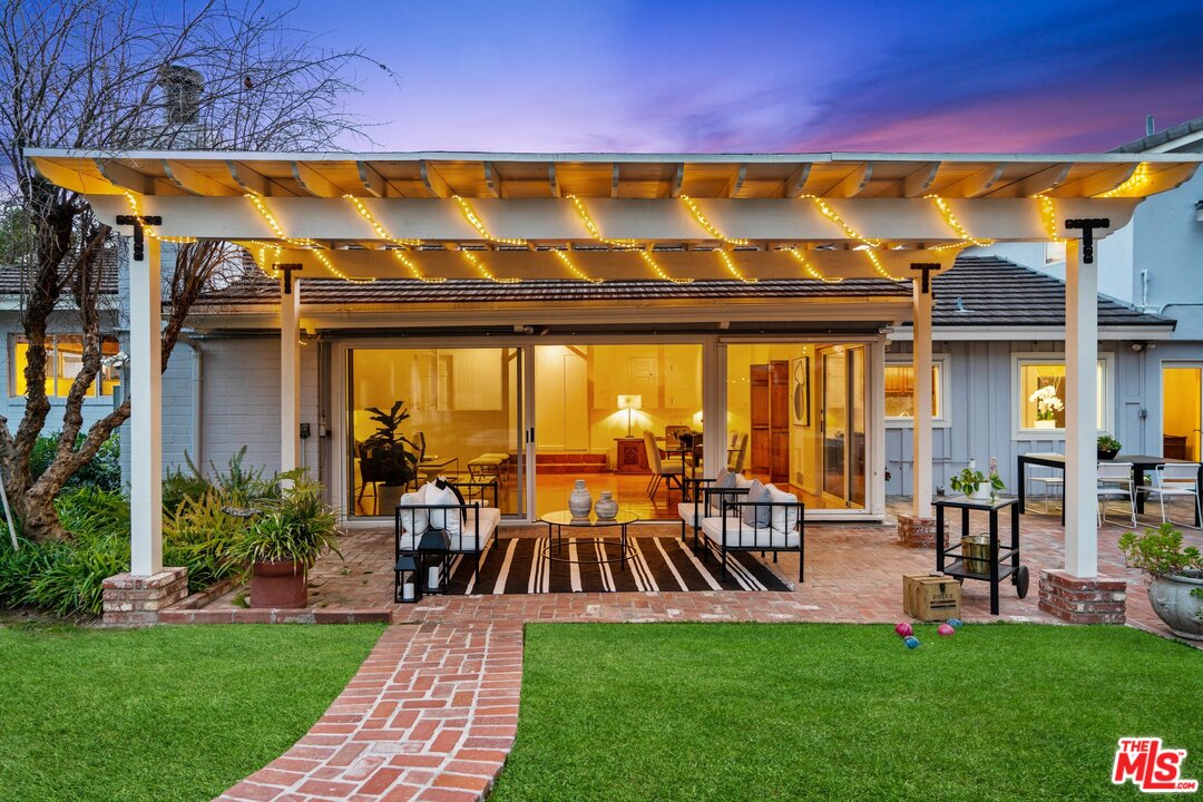 17361 Gresham Street Northridge, CA 91325 - Photo 47 of 54