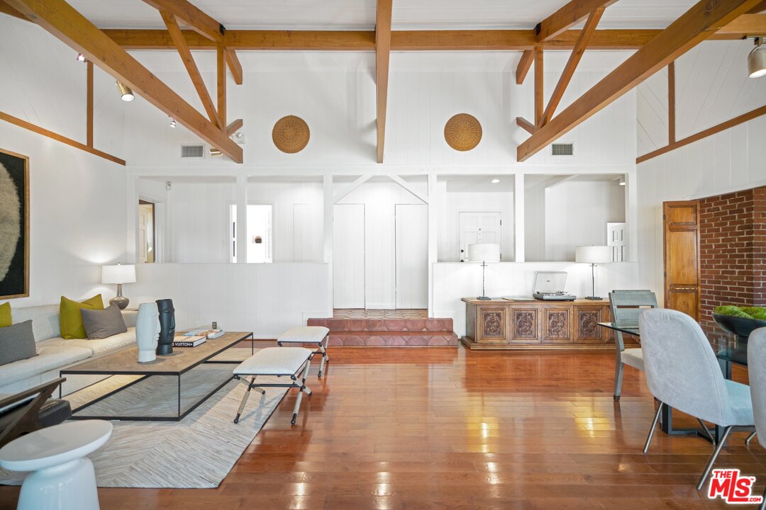 17361 Gresham Street Northridge, CA 91325 - Photo 6 of 54