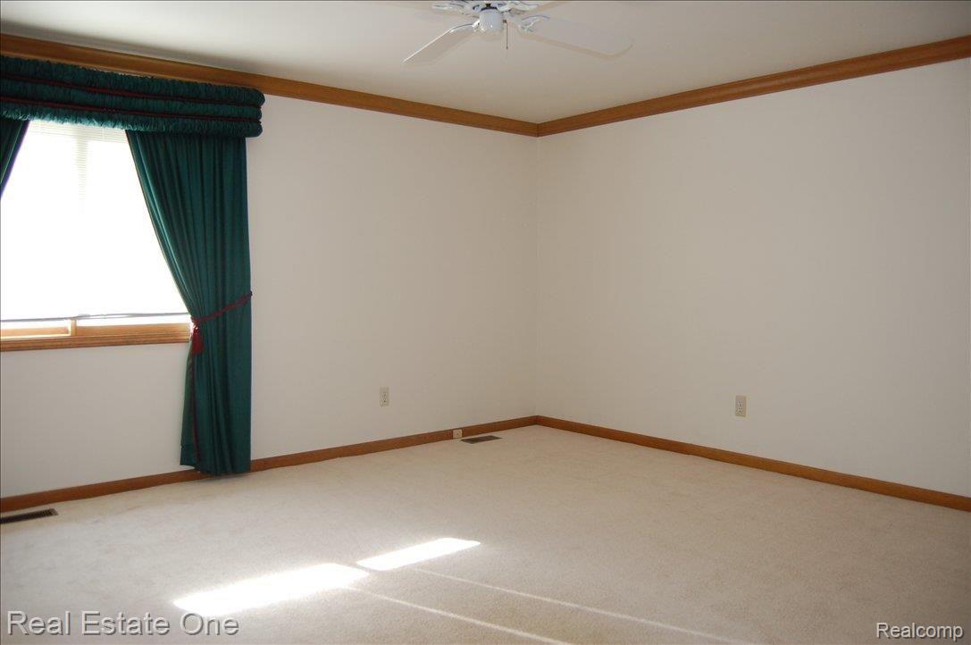 3121 Hartford Court Rochester, MI 48306 - Photo 23 of 24 Master Bedroom