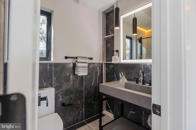 $2,499,900 | 3500 7th Street North, Arlington, VA 22201