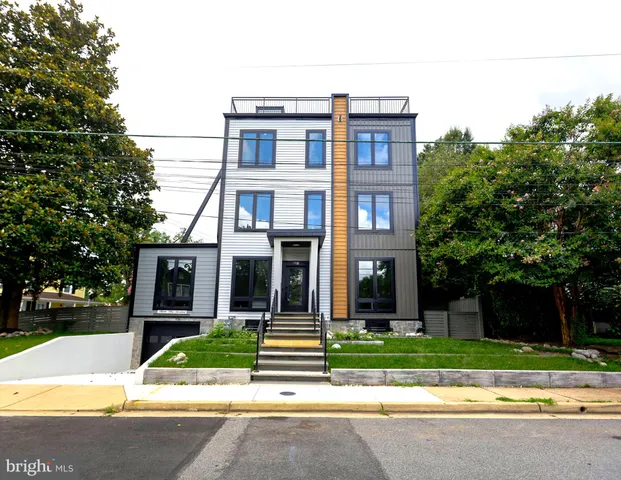 $2,499,900 | 3500 7th Street North, Arlington, VA 22201