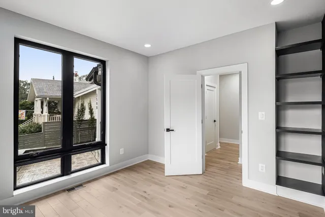 $2,499,900 | 3500 7th Street North, Arlington, VA 22201