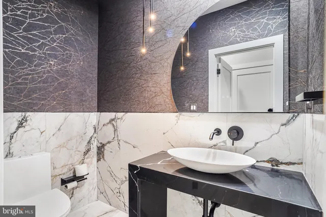 $2,499,900 | 3500 7th Street North, Arlington, VA 22201