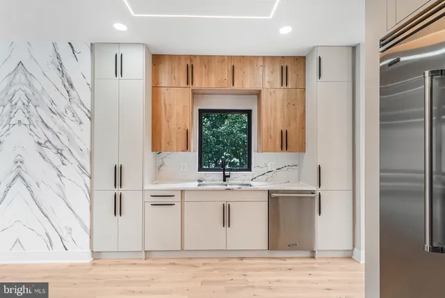 $2,499,900 | 3500 7th Street North, Arlington, VA 22201