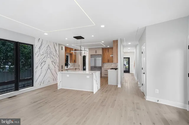 $2,499,900 | 3500 7th Street North, Arlington, VA 22201