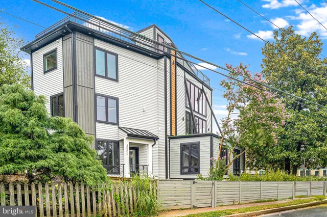 $2,499,900 | 3500 7th Street North, Arlington, VA 22201