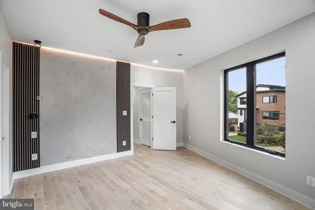 $2,499,900 | 3500 7th Street North, Arlington, VA 22201