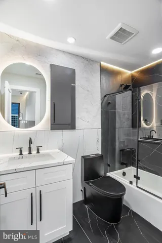 $2,499,900 | 3500 7th Street North, Arlington, VA 22201