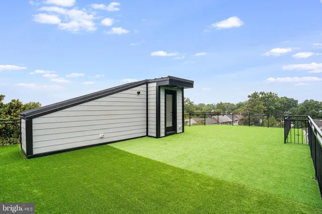 $2,499,900 | 3500 7th Street North, Arlington, VA 22201