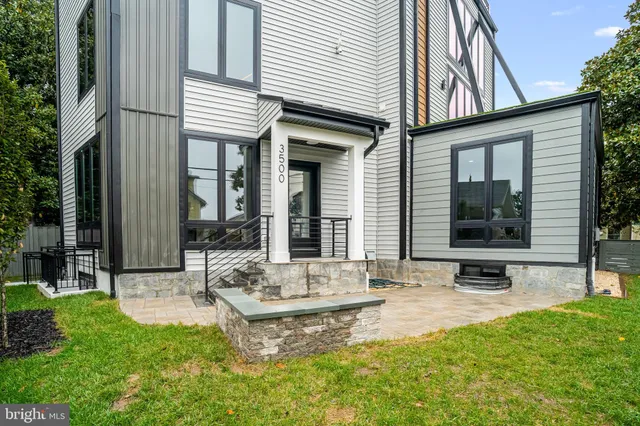 $2,499,900 | 3500 7th Street North, Arlington, VA 22201