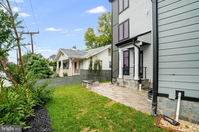 $2,499,900 | 3500 7th Street North, Arlington, VA 22201