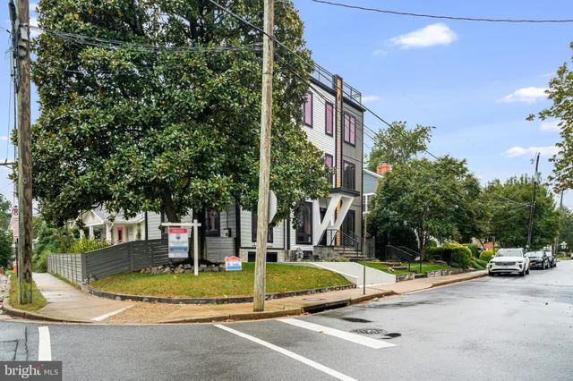 $2,499,900 | 3500 7th Street North, Arlington, VA 22201