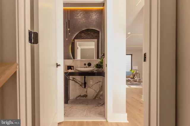 $2,499,900 | 3500 7th Street North, Arlington, VA 22201