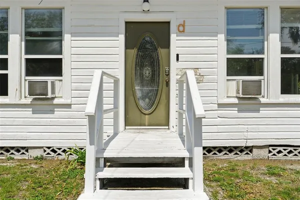 a view of a entryway door of the house