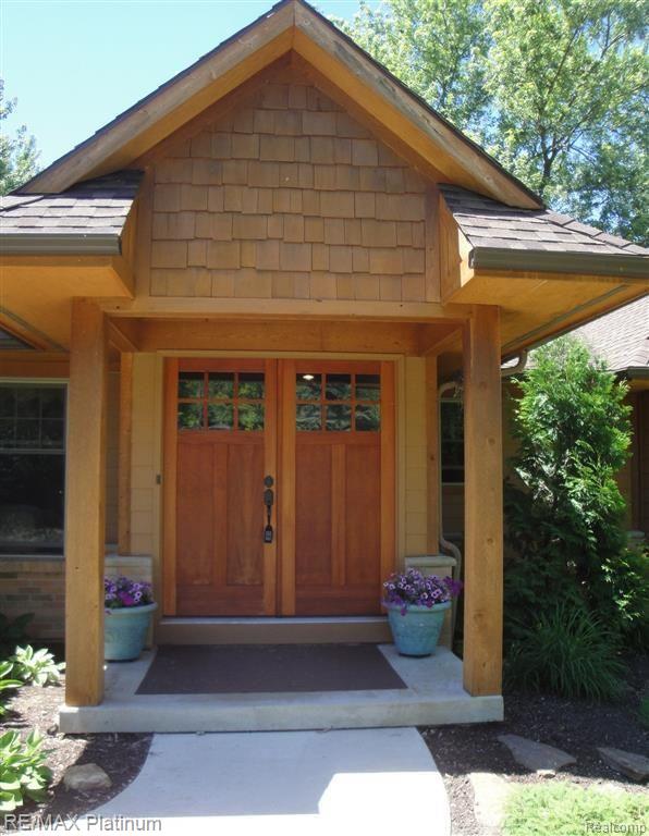 Peaceful entryway greets your guest!