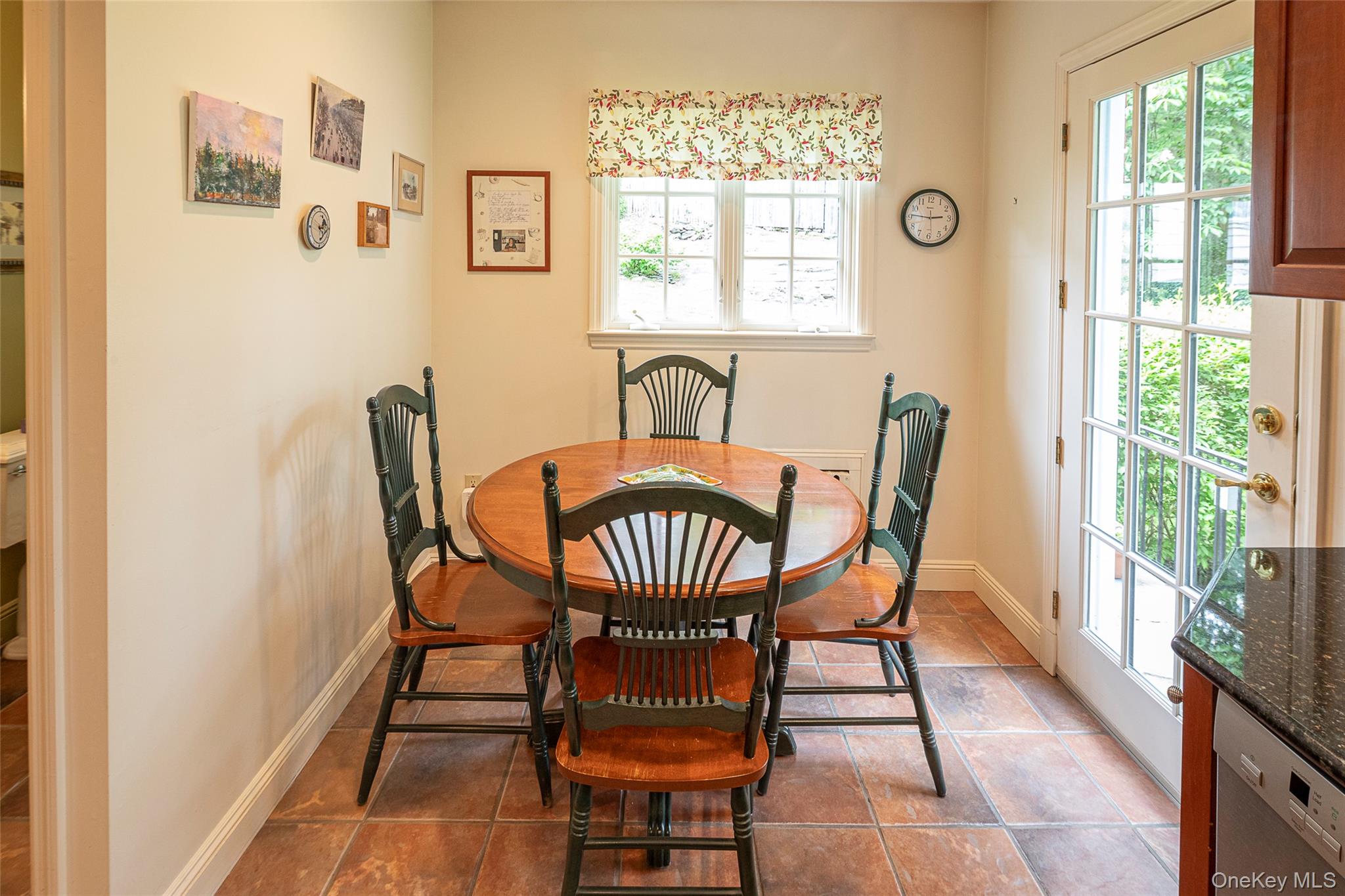 147 Ridgeway Street Mount Vernon, NY 10552 - Photo 10 of 24