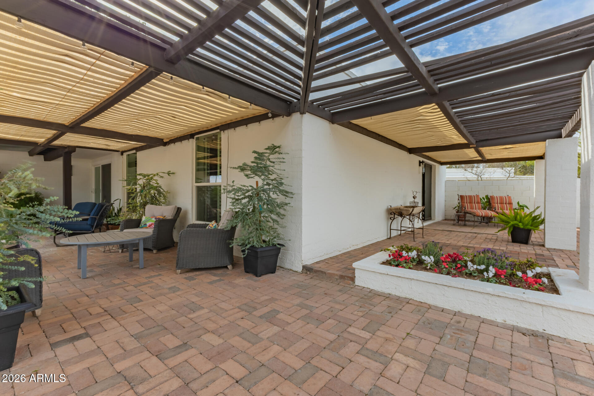 516 East Piping Rock Road Phoenix, AZ 85022 - Photo 26 of 33 Backyard Patio