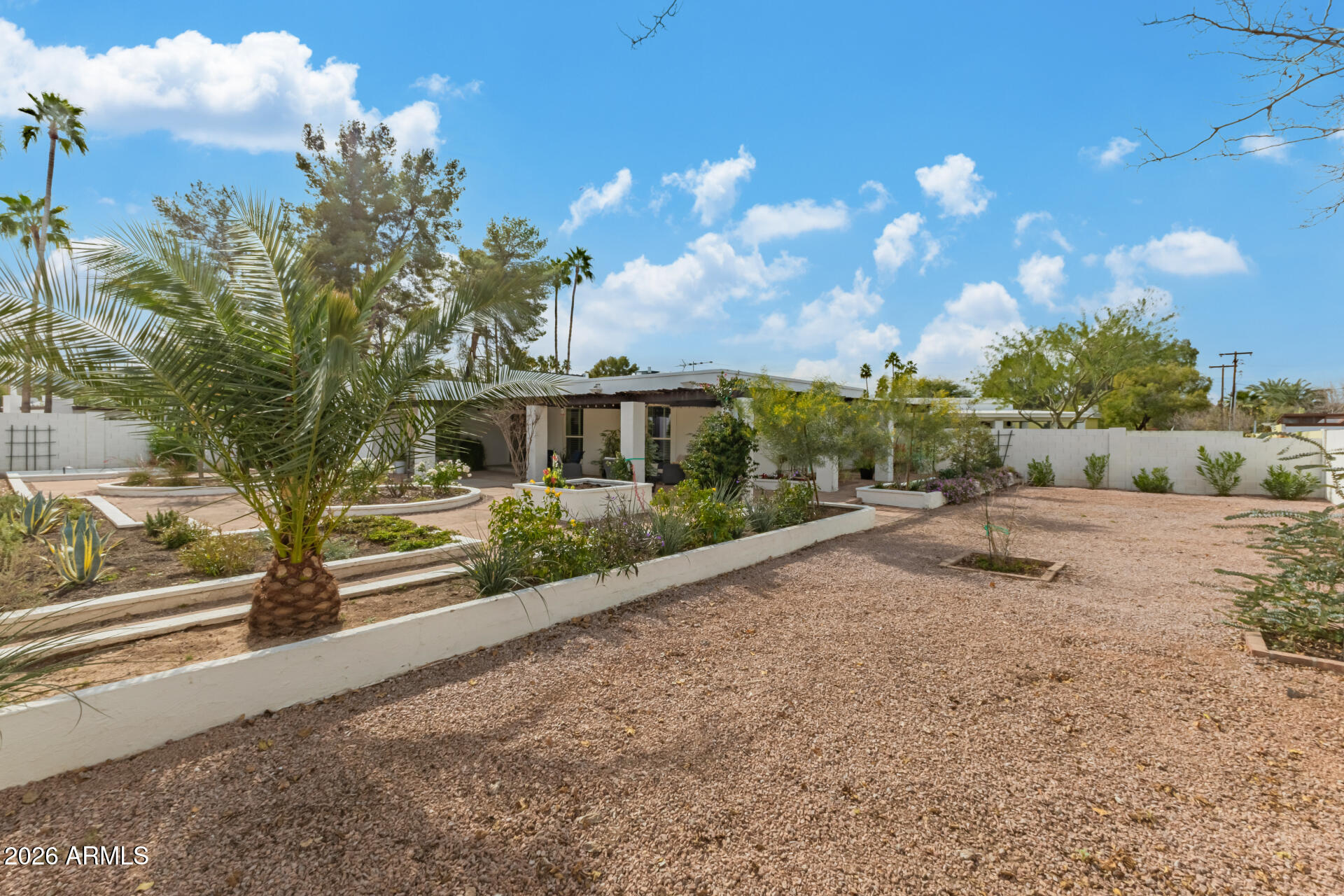 516 East Piping Rock Road Phoenix, AZ 85022 - Photo 30 of 33 Backyard
